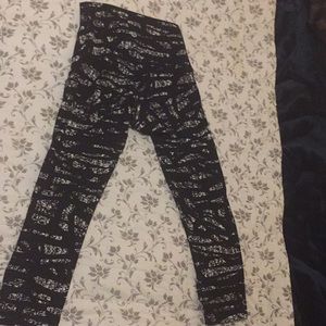 Lululemon wunder under crop.